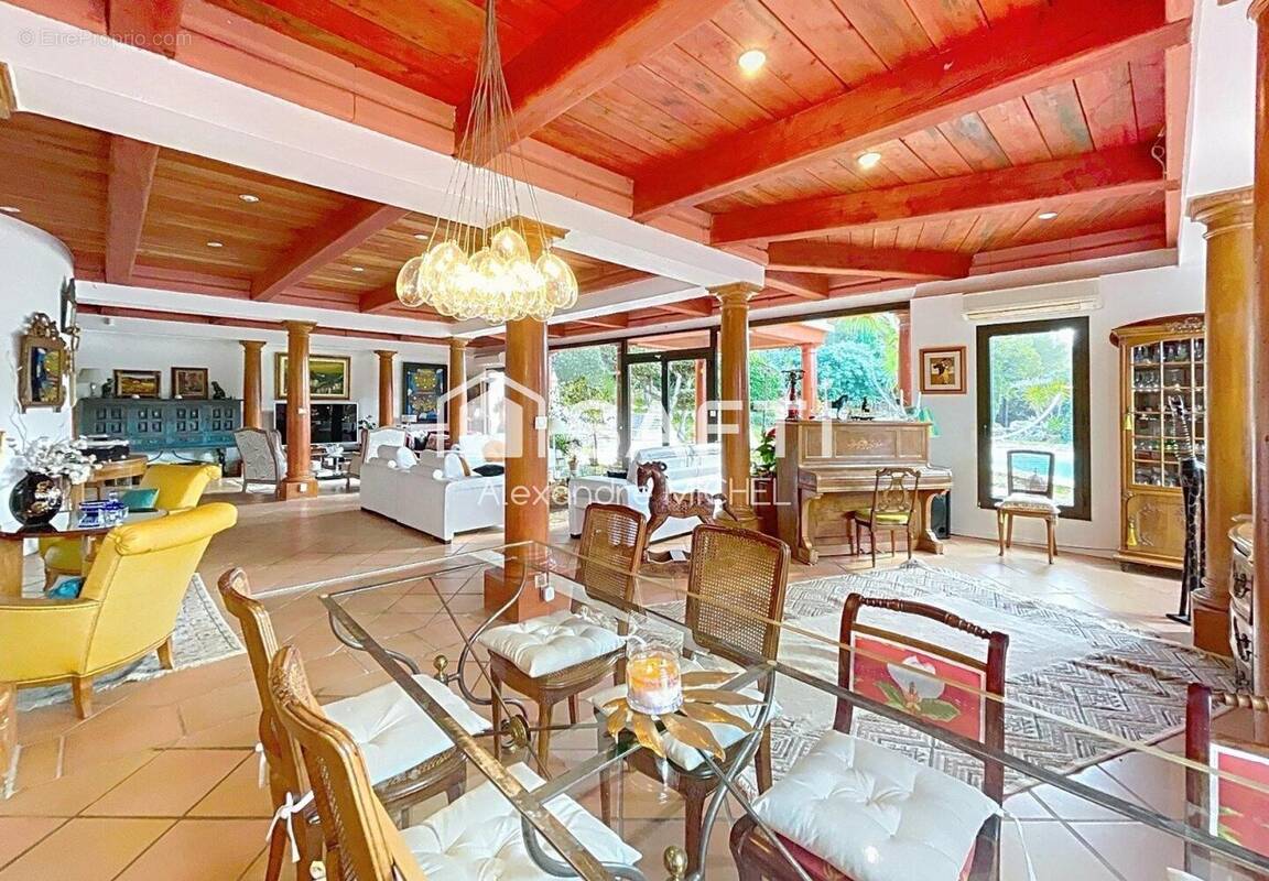 Photo 1 - Maison à LE BEAUSSET