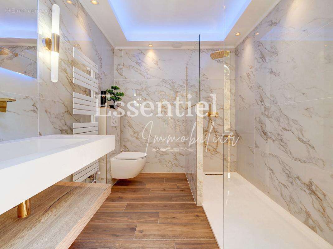VILLEFRANCHE-SUR-MER  Appartement-villa de 107 m² avec plus de 300 m² de jardin - photo 13