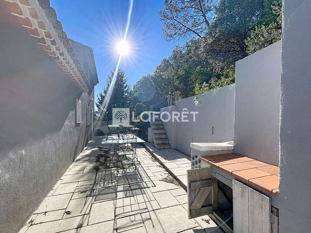 Maison à SOLLIES-TOUCAS