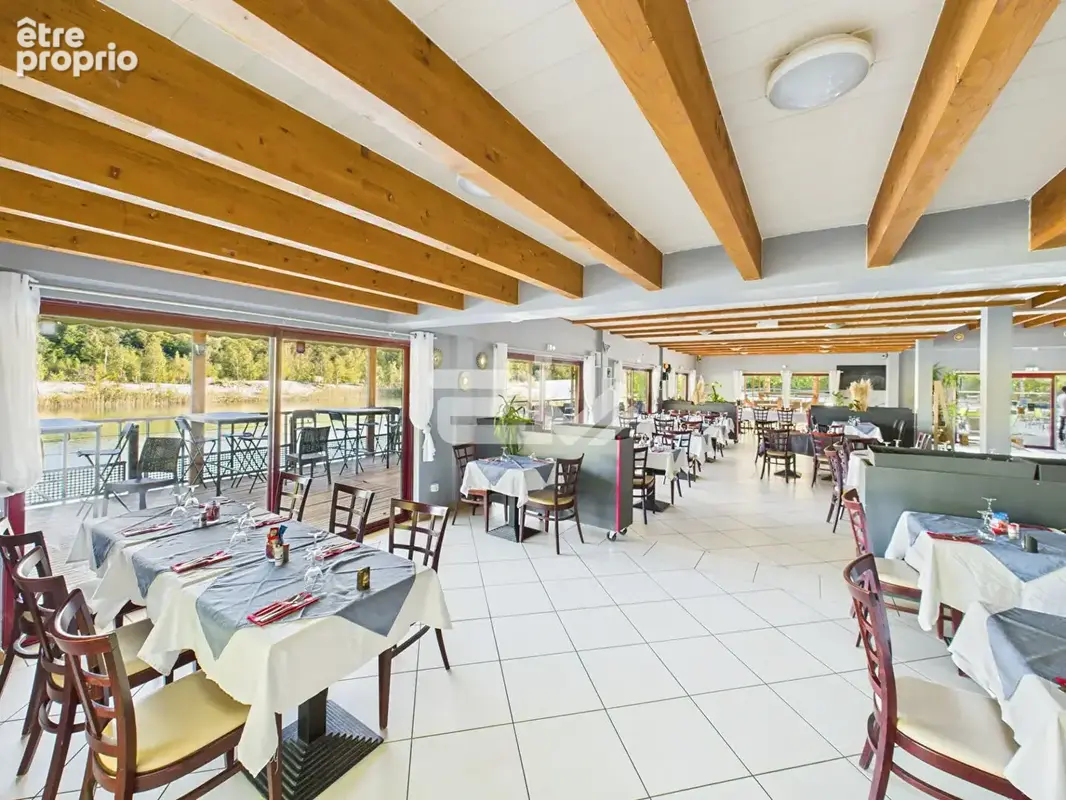 Propriété d'Exception au Coeur de la Nature, plan d'eau, restaurant, chalet, maison d'habitation et dépendances - photo 11