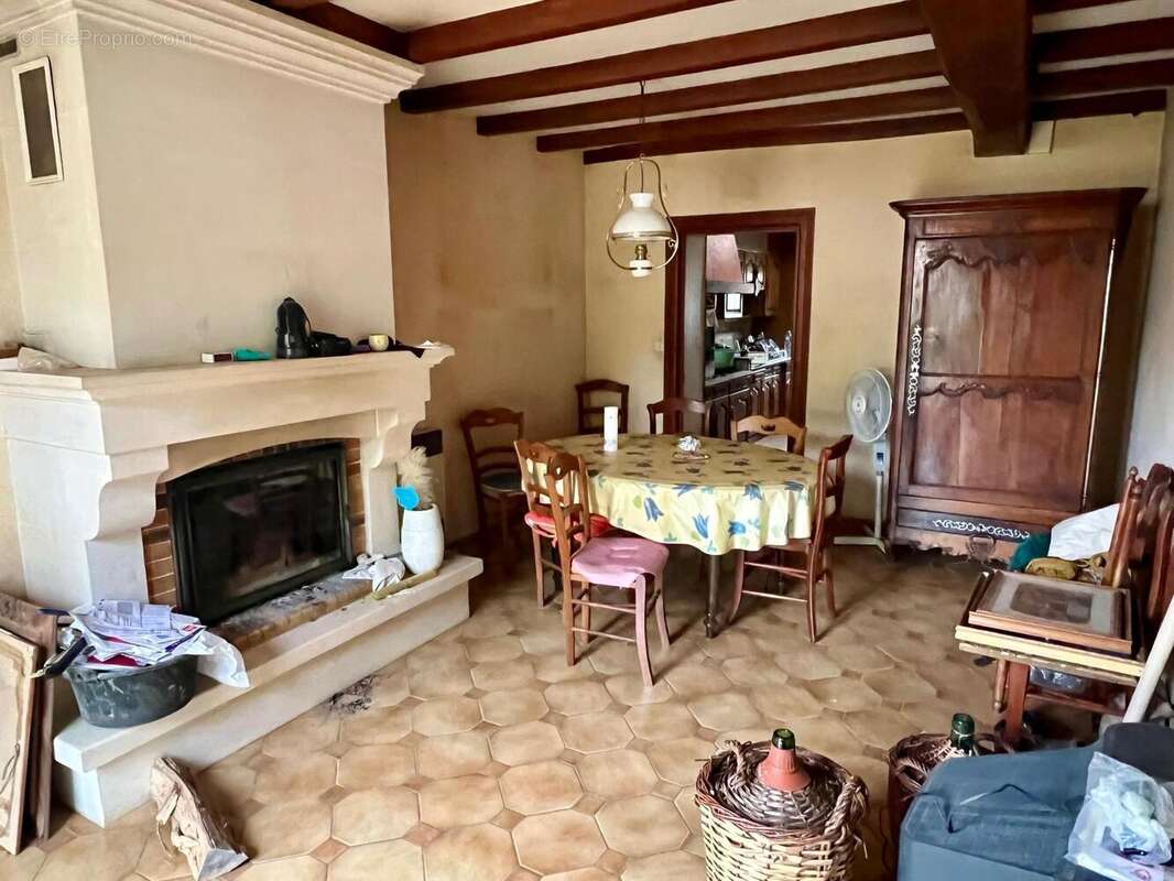 Maison 262 m² à Saint-Loup  - photo 3