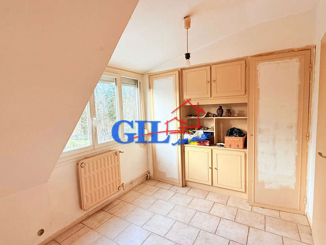 Maison à SAVIGNY-LE-TEMPLE