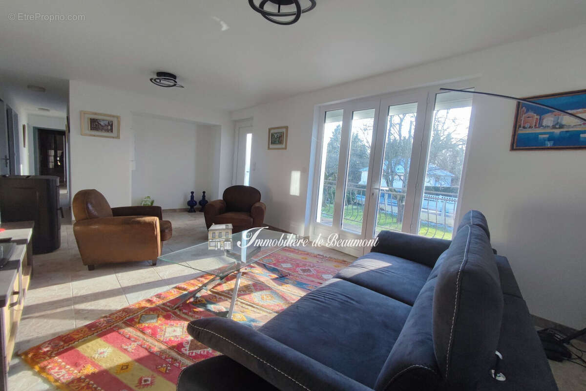 Maison 85 m² à Beaumont-Le-Roger  - photo 6