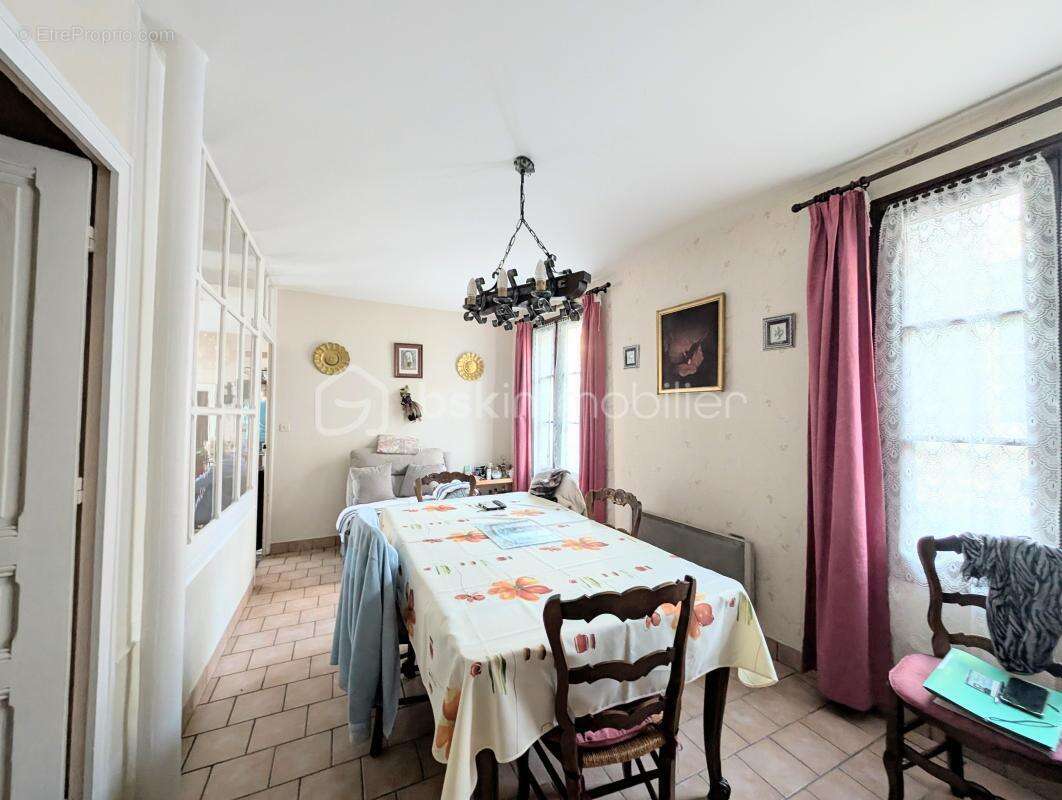 Maison à CHATEAU-RENARD