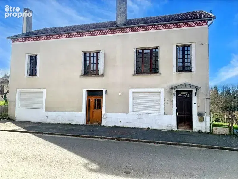 Appartement 8 pièces 227 m² à vendre à Chalus (87230) - photo 2