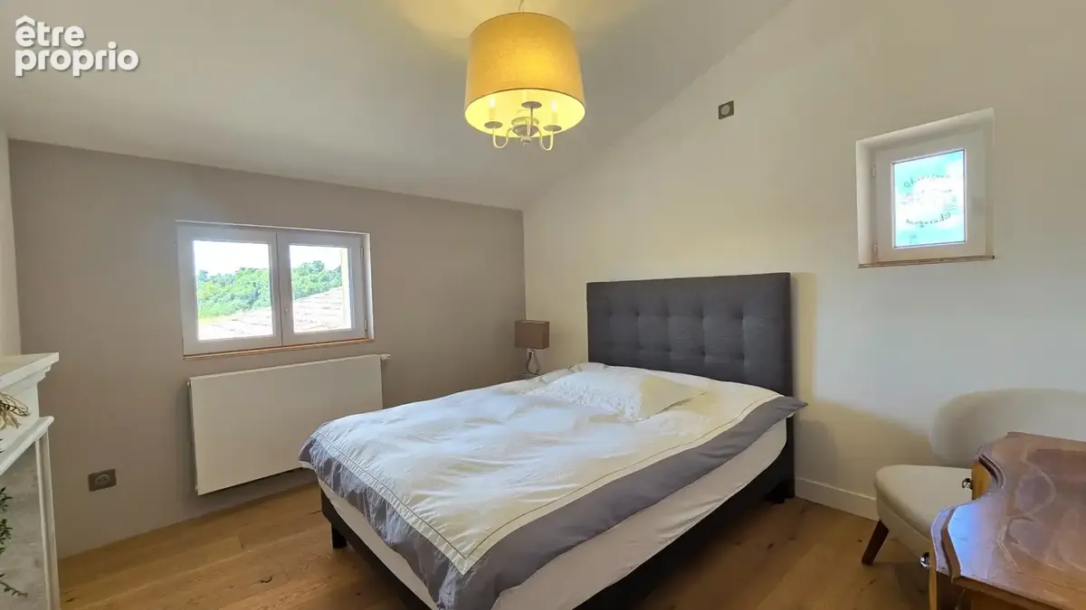 Propriété d'Exception Rénovée – 7.5 hectares - Étang privée - vue panoramique - Piscine - Source - photo 21
