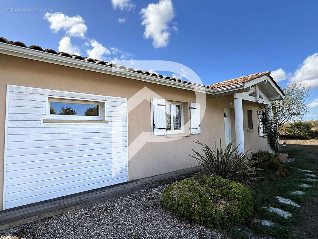 Maison à SAINT-DENIS-DE-PILE