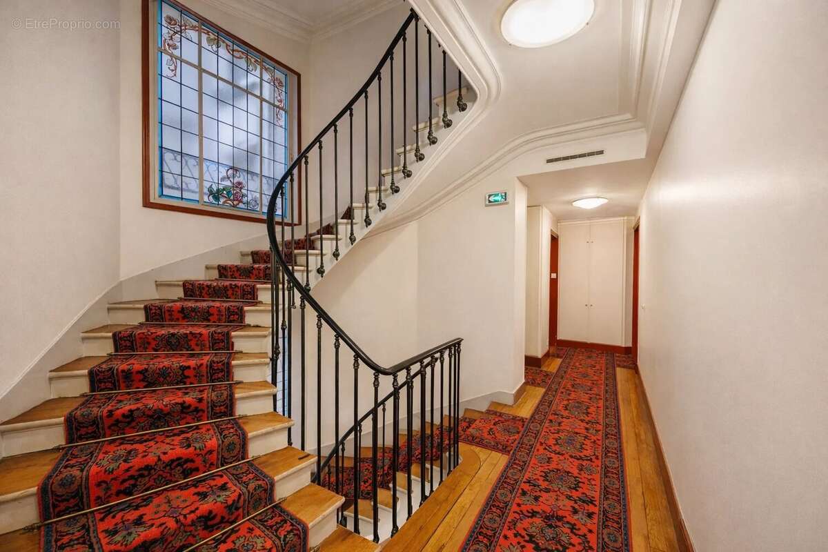 Appartement à PARIS-7E
