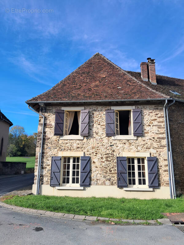 Maison à LUBERSAC