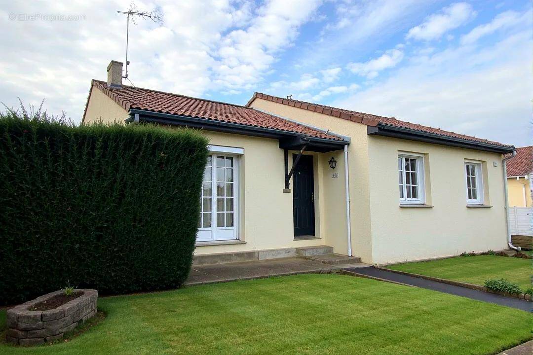 Maison à SAINT-LEGER-SOUS-CHOLET