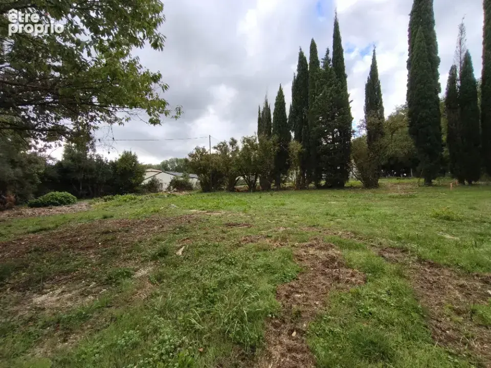 Terrain à MALATAVERNE