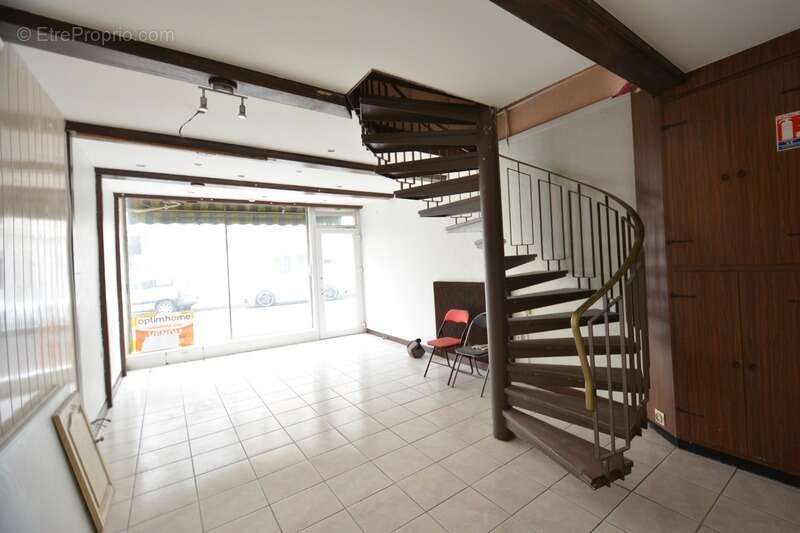 Exclusivité – immeuble de rapport avec local commercial et appartement t3 à montmédy (55600) - photo 23