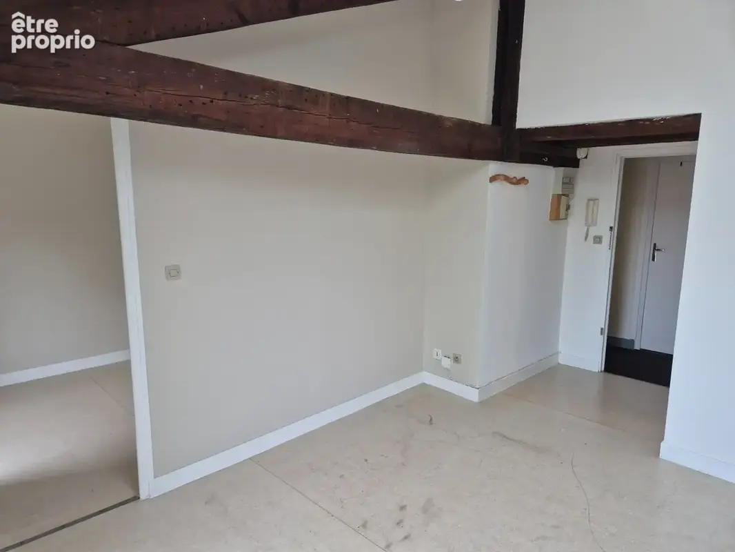 Appartement T2 en résidence sécurisée, face Hôtel de Ville, proche tous commerces et transport - photo 3