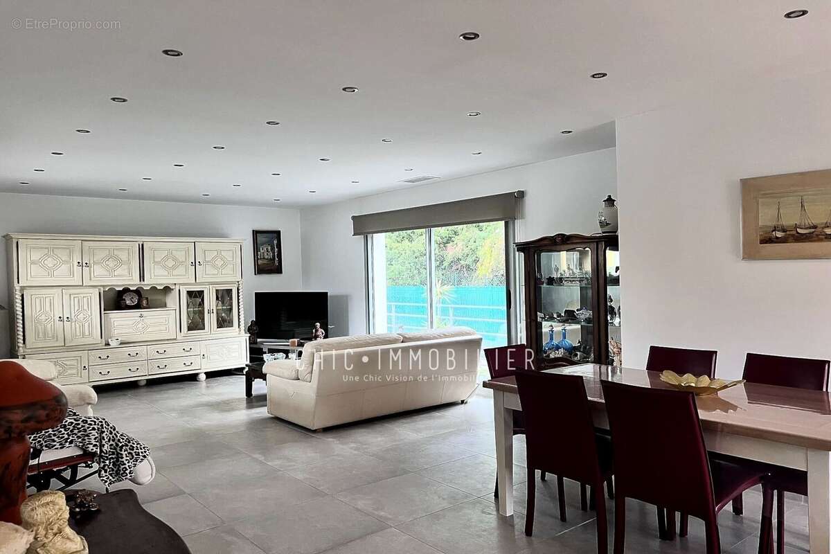 Maison à LATOUR-BAS-ELNE