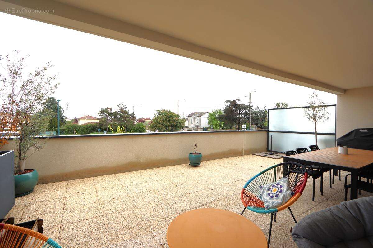 Appartement à MIRIBEL