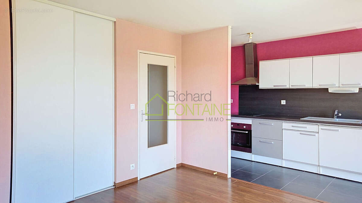 Appartement T2 en dernier étage avec grande terrasse et garage femé en sous-sol - photo 5