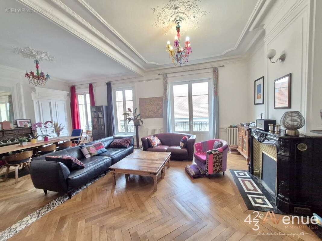 Appartement à SAINT-ETIENNE