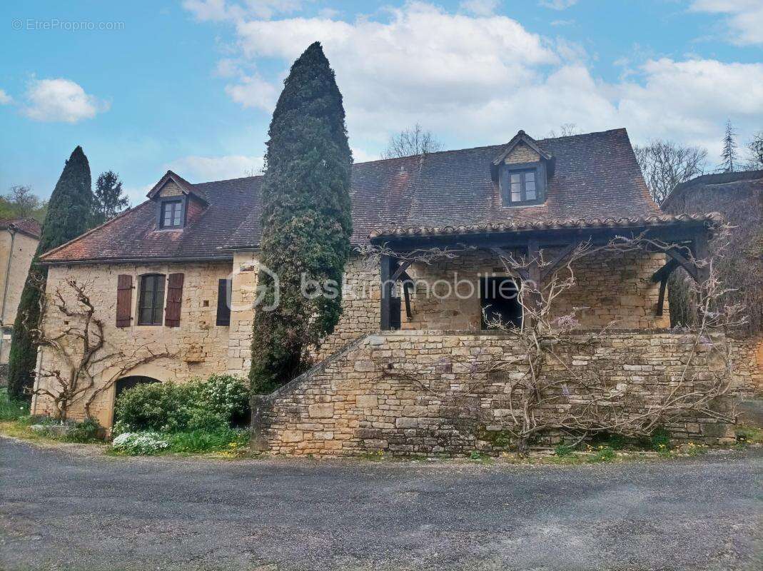 Ensemble immobilier en pierre avec piscine – au cœur du Lot - photo 2