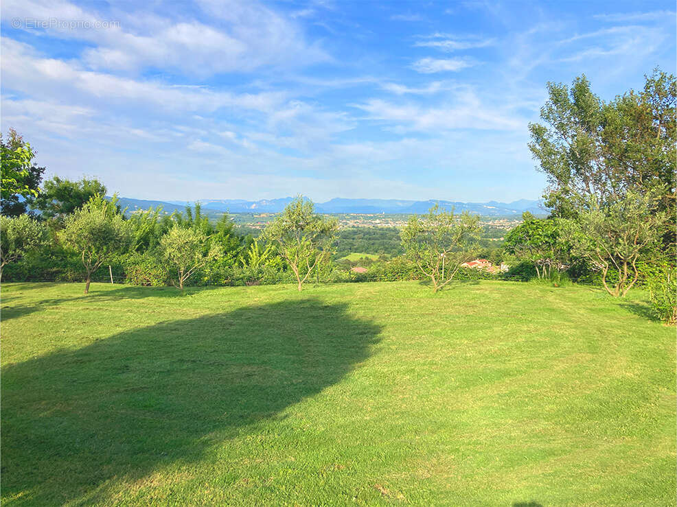 Maison à MONTELIMAR