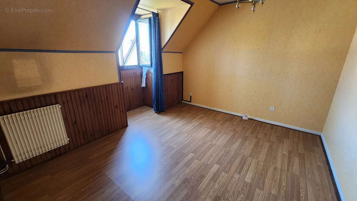 MAZERES LEZONS, A VENDRE Maison 122 m² sur 453 m² de terrain, garage, carport - photo 6