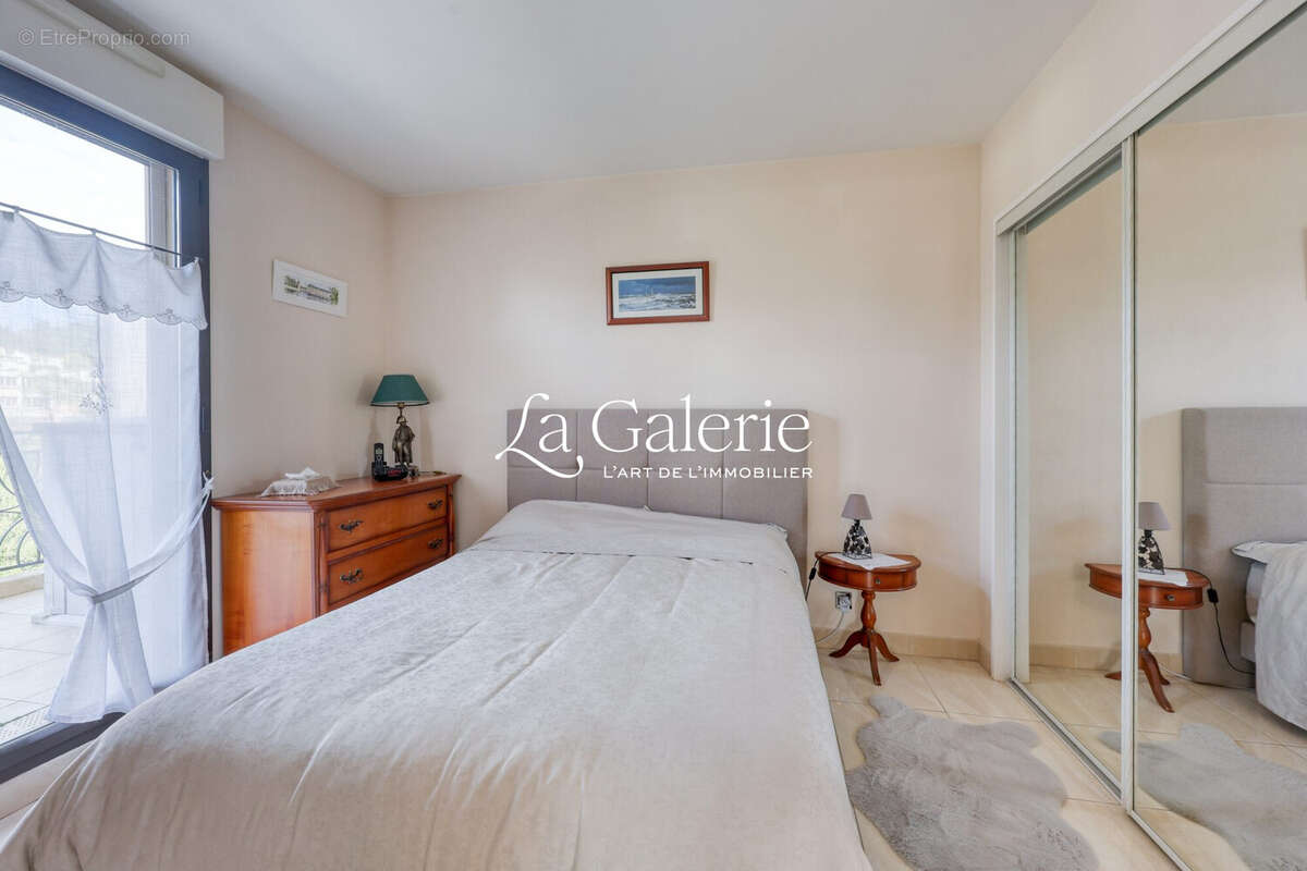 Appartement à HYERES