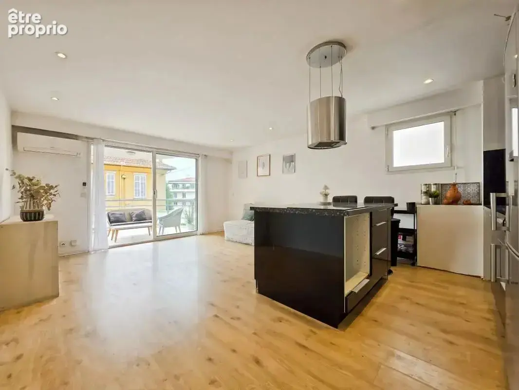 Appartement à LE CANNET