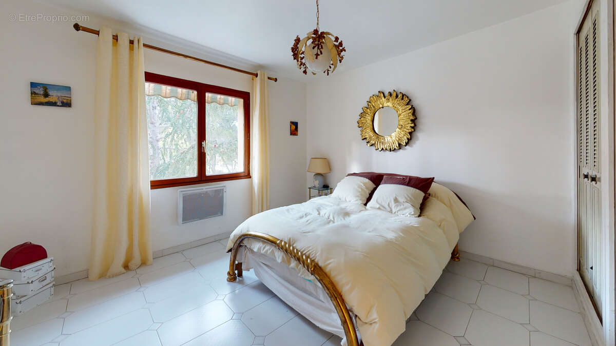 Maison à ENSUES-LA-REDONNE