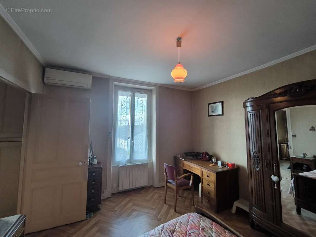 Maison à SAINT-JUNIEN