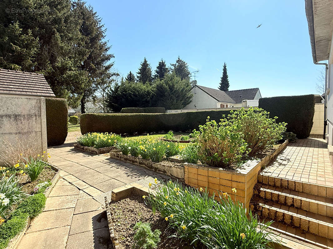 Maison à TROISSEREUX