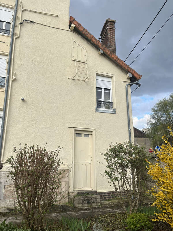 Appartement à SAINTE-SAVINE