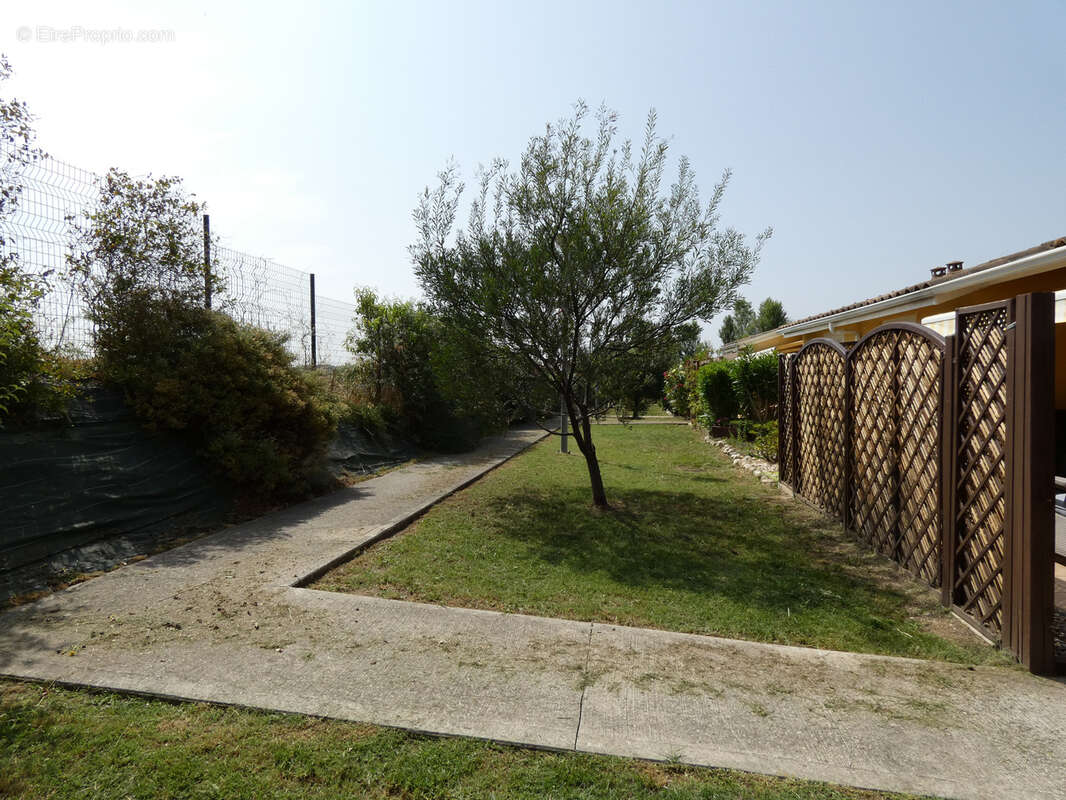 Autre à SAINT-PRIVAT-DES-VIEUX