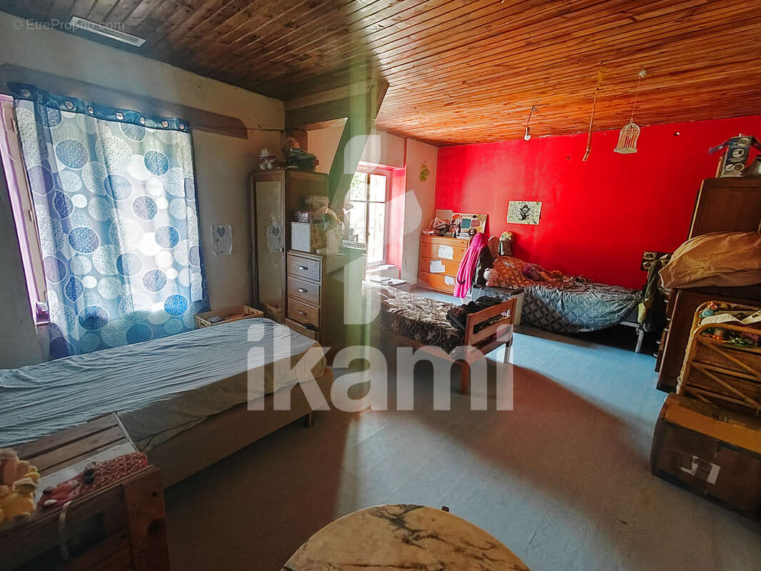 Ensemble immobilier avec terrain de 1 000 m2 et stationnement - photo 7