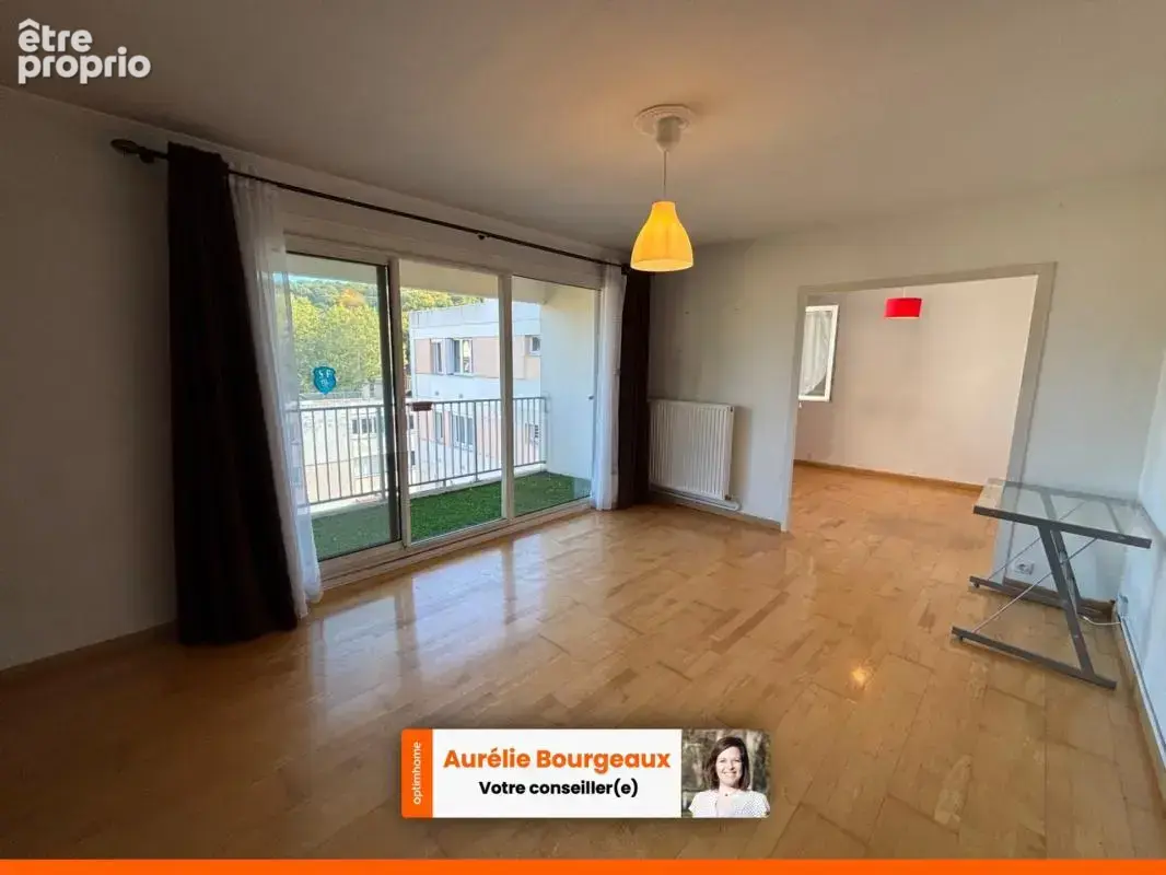  ÉVREUX – NAVARRE  Appartement 62 m² – Dernier étage – Balcon – Parking - photo 2