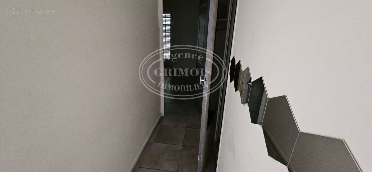 Appartement à LEZIGNAN-CORBIERES