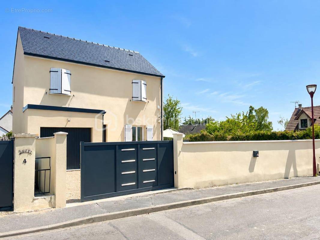 Maison à LINAS