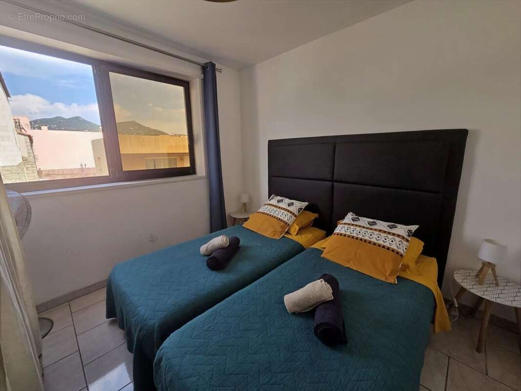 T3 en duplex sur le port de Propriano   Vue marina et golfe - photo 6