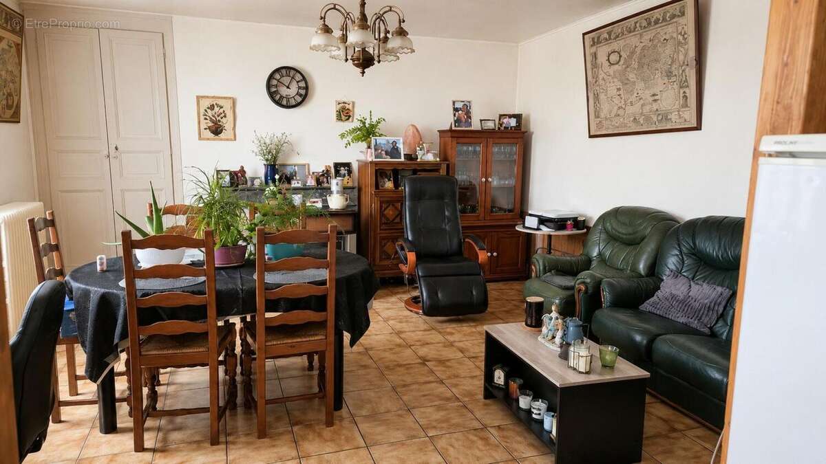 Photo 4 - Maison à THEVET-SAINT-JULIEN