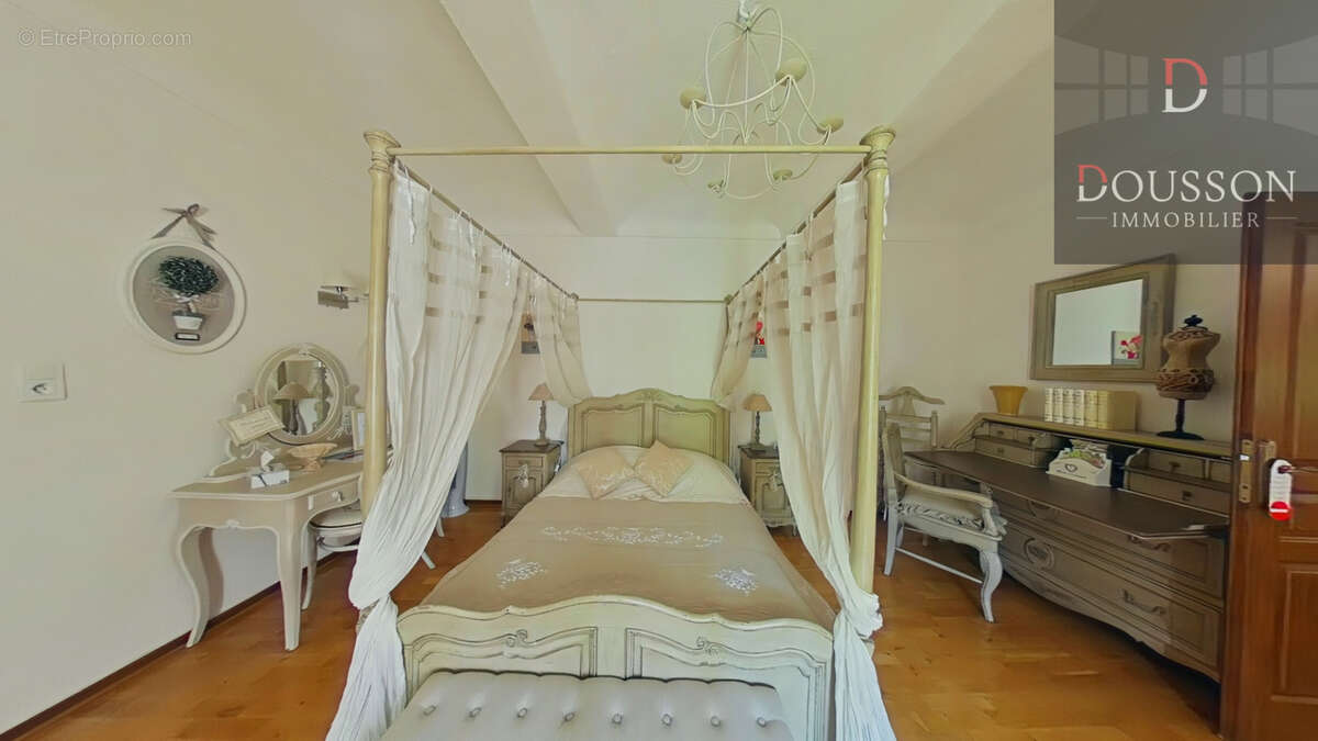 A VENDRE-MAGNANERIE DE CHARME  9.5 hectares   surface 585 m2 habitables - photo 11