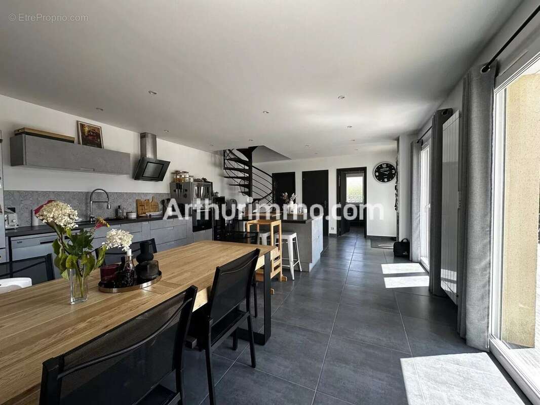 Maison à CRIQUETOT-L'ESNEVAL