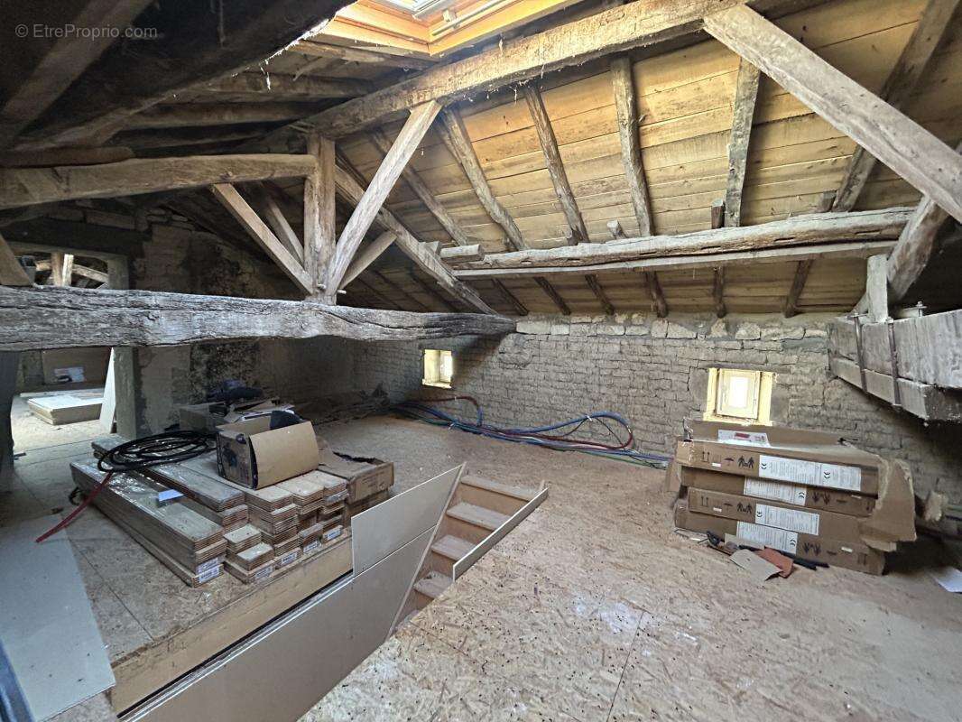 Maison à CHEF-BOUTONNE