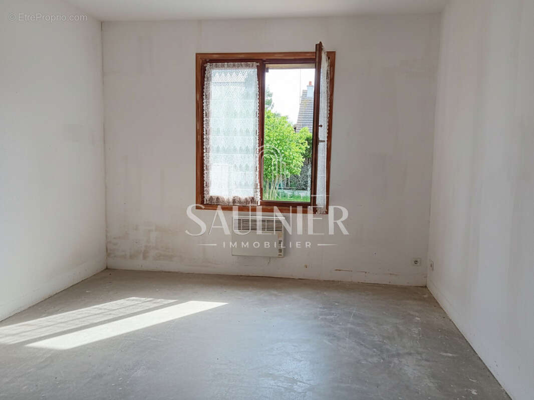 Maison à SAINT-SULPICE-DE-POMMERAY