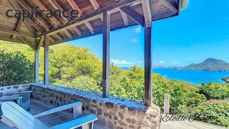 Maison à TERRE-DE-BAS