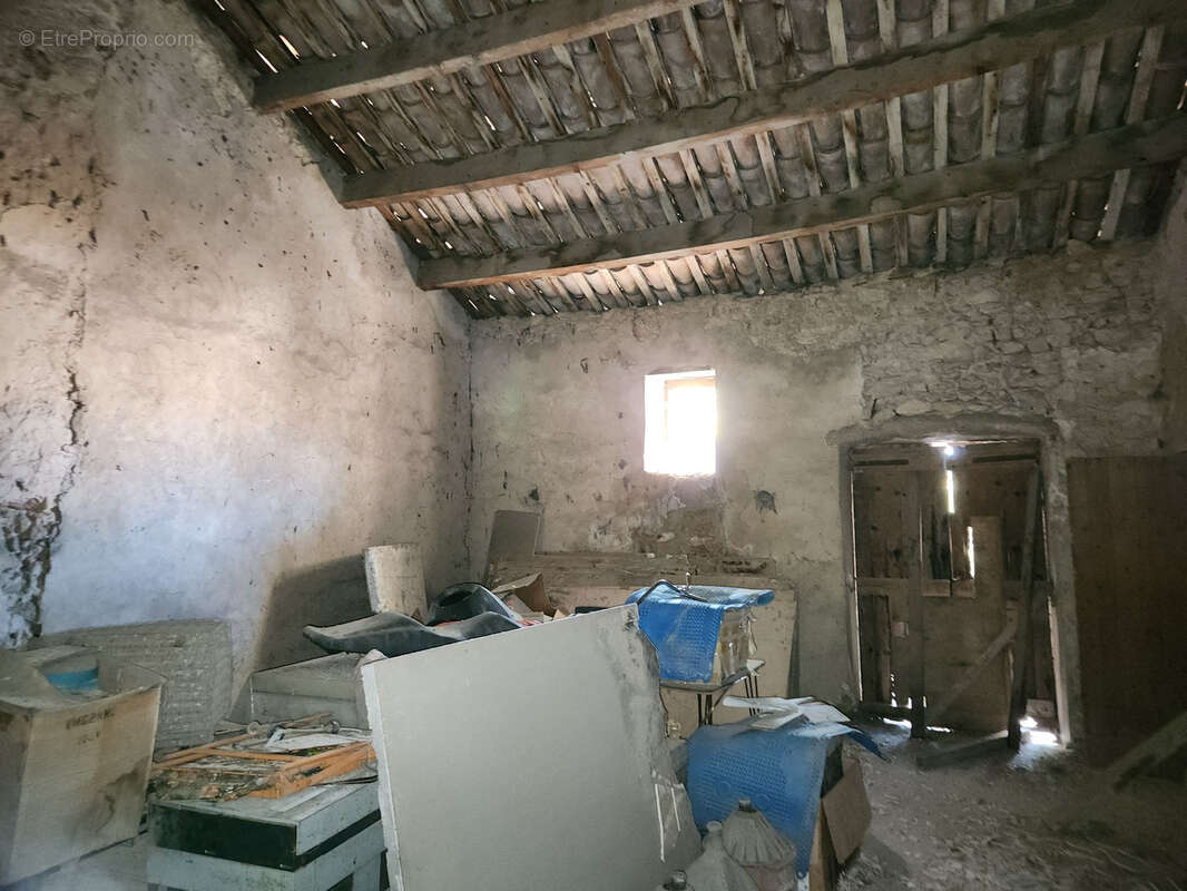 Maison à SAINTE-CECILE-LES-VIGNES