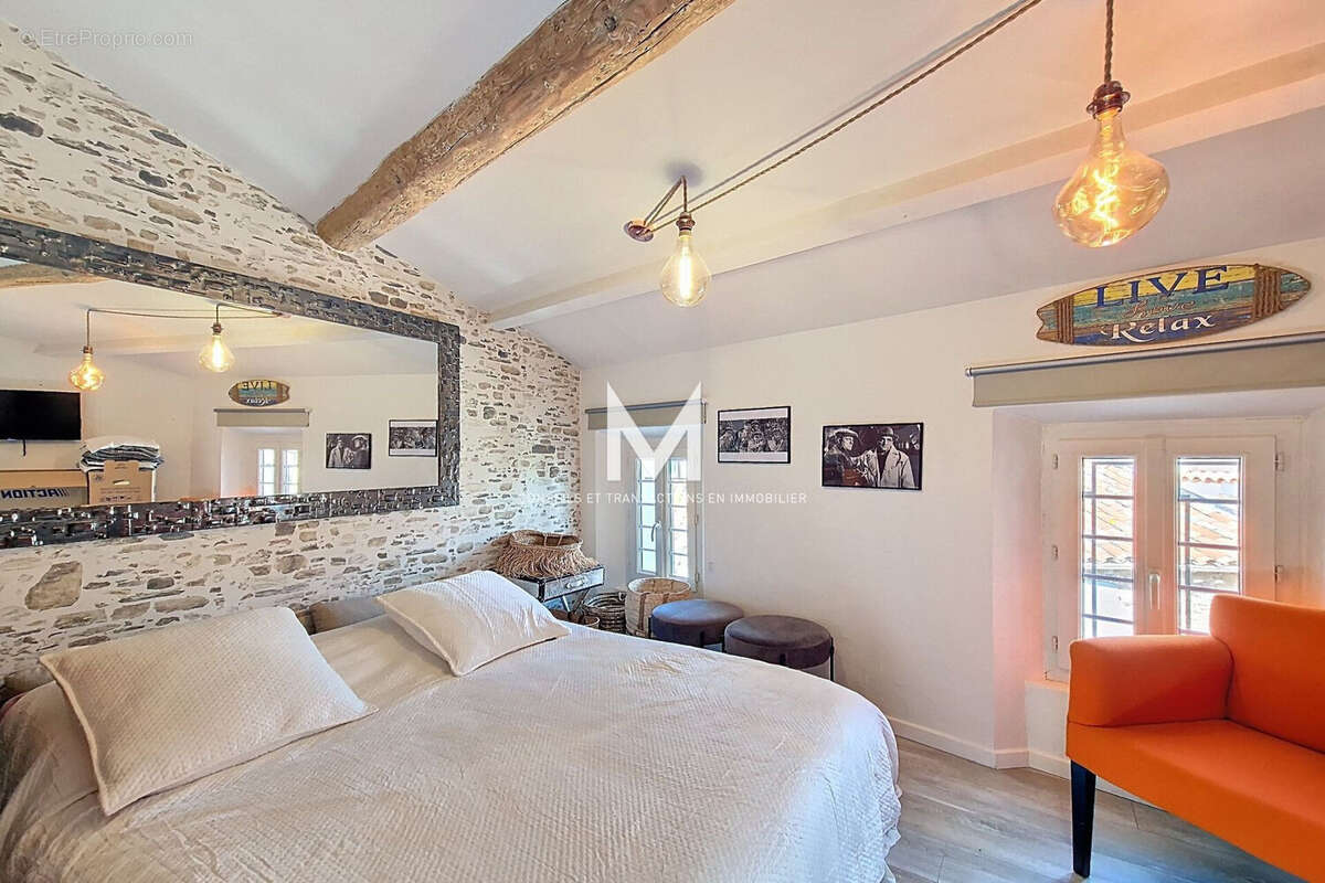 Maison à PLAN-DE-LA-TOUR