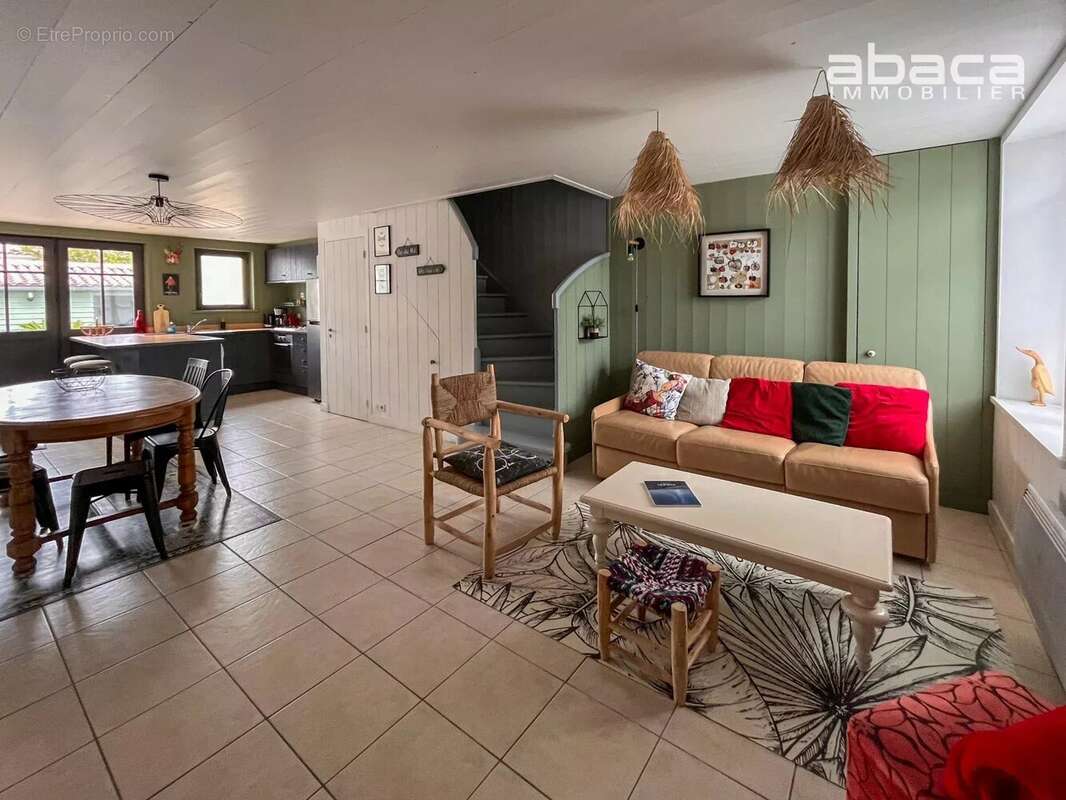 Maison à LE BOIS-PLAGE-EN-RE