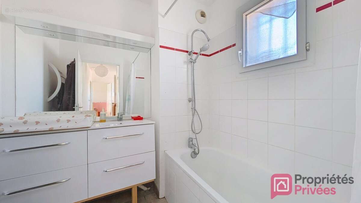 Maison Saint Chamas 4 pièce(s) 88 m2 - photo 11