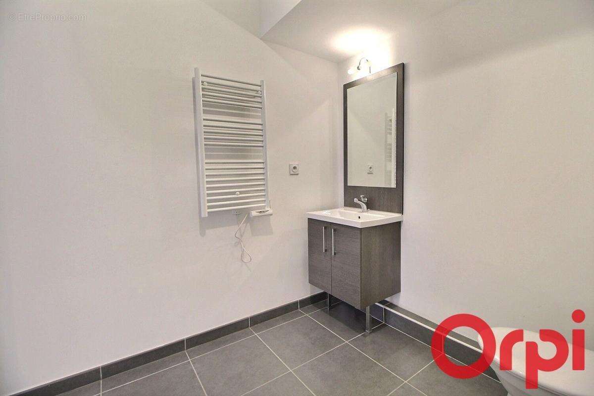 Appartement à MARSEILLE-2E