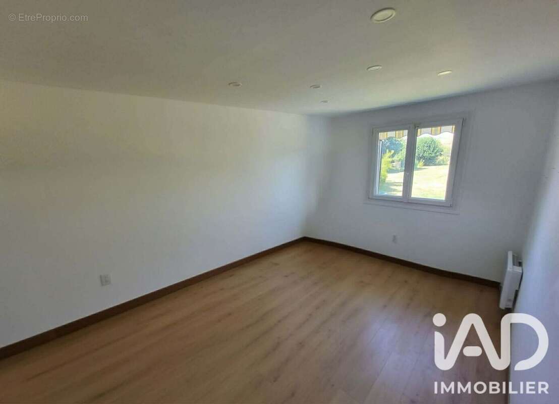Maison 165 m² à Caumont  - photo 6