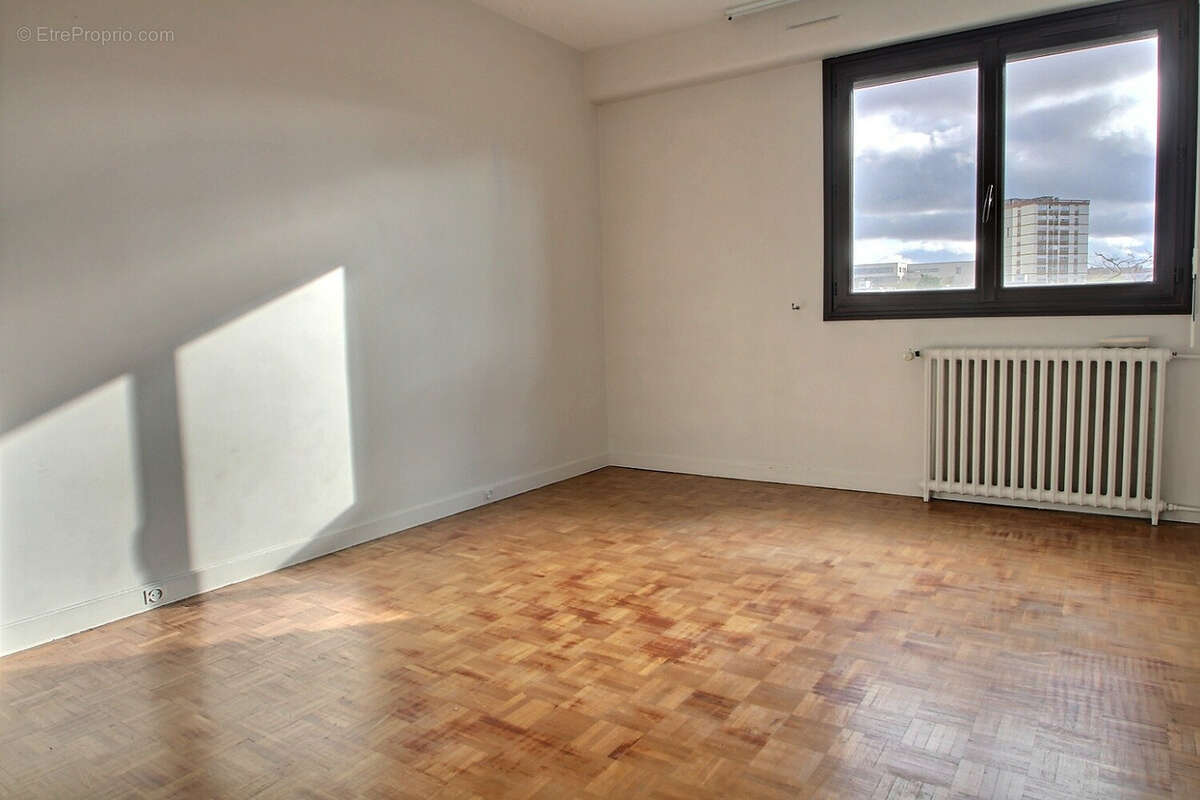 Appartement à NANTERRE