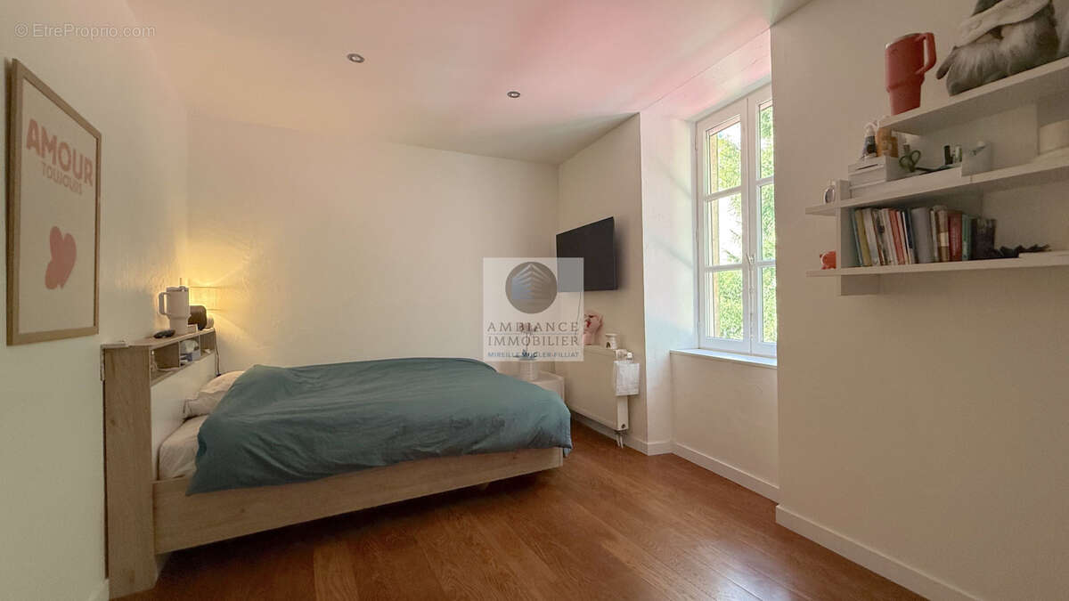 Maison à ETOILE-SUR-RHONE